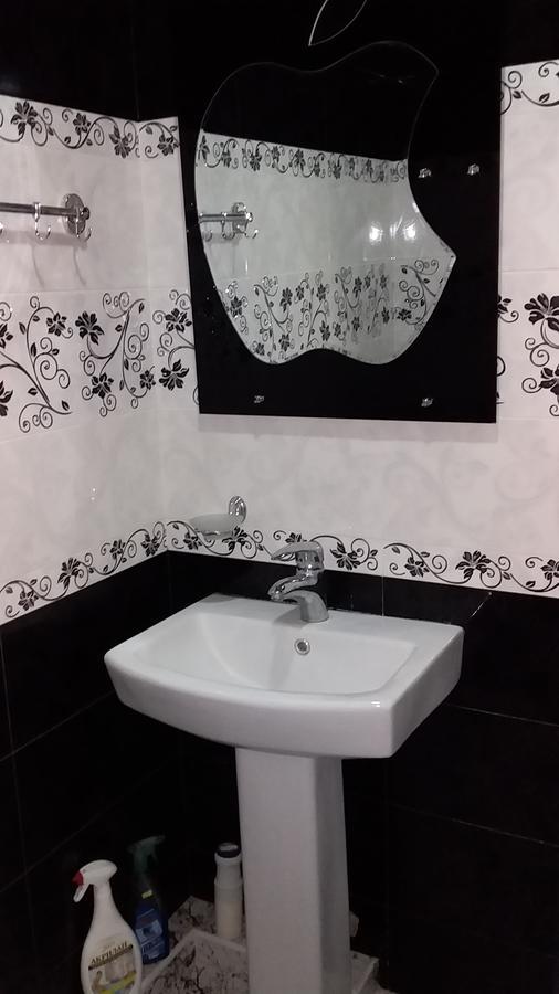 Guest House Medea Telavi Ngoại thất bức ảnh